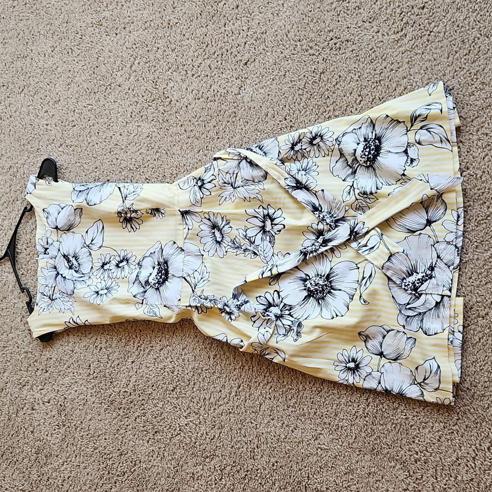 Anne Klein Yellow Striped Floral Dress